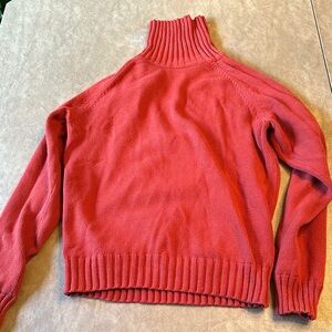 Pria orange turtle neck